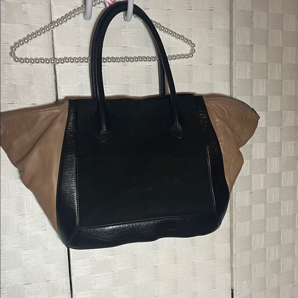 Pour La Victoire Black and Tan Two-Tone Leather Tote  satchel Eye Catching